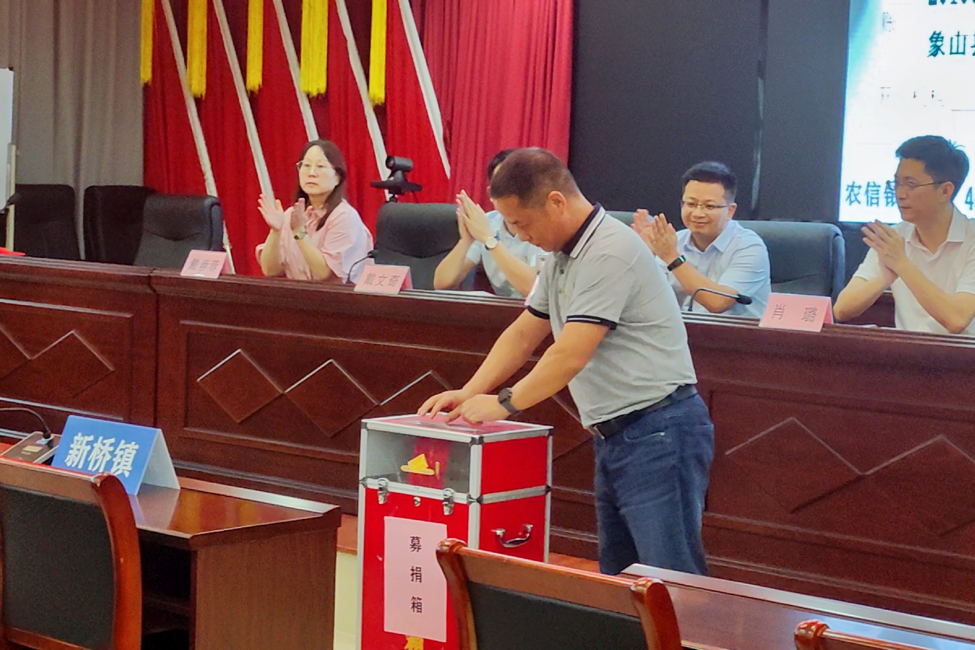 1688718767715439.jpg 1688718767715439.jpg